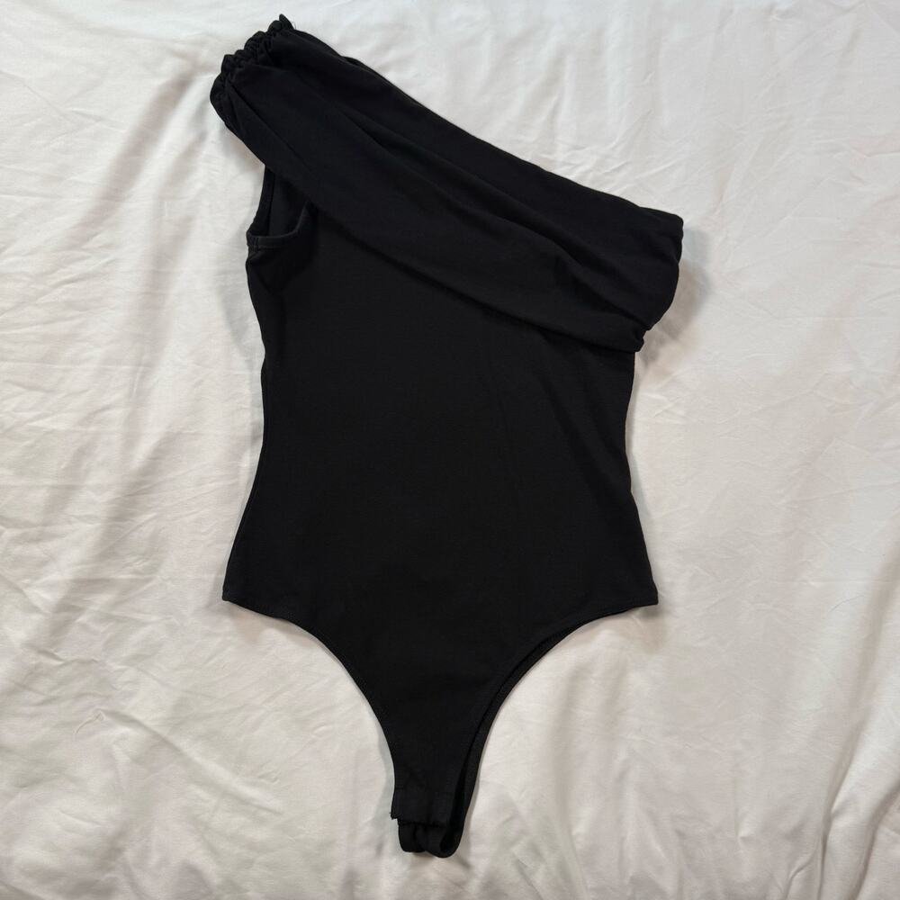 VICI black one shoulder bodysuit size small